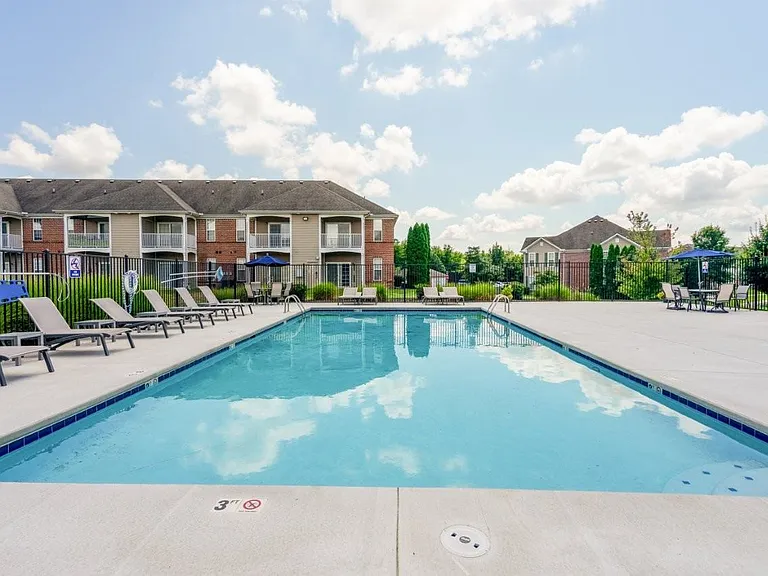 The Lakes of Beavercreek Apartment Homes — Photo 15