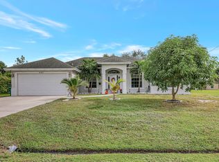 442 SW Tulip Blvd, Port Saint Lucie, FL 34953