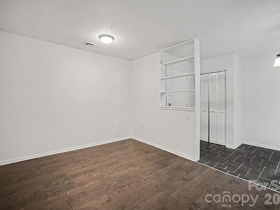5th image of 4902 Spring Lake Dr APT E