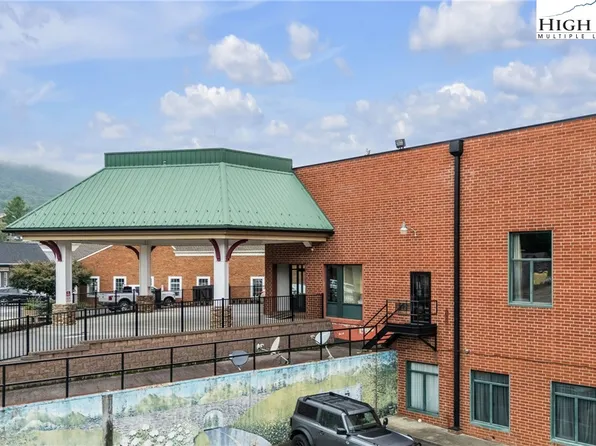 201 Jefferson Station Place #201, West Jefferson, NC 28694