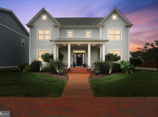 202 Claiborne St, Chester, MD 21619