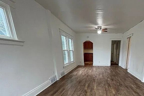 2nd image of 2034 Lasalle Ave #11486678
