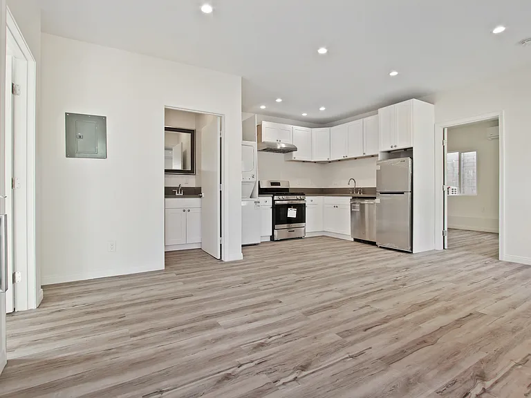 8347 Westlawn Ave — Photo 2