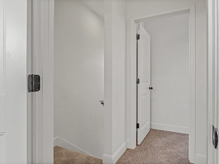 Upstairs Hallway between bedrooms| 2 Bed 2.5 Bath | The Cabernet