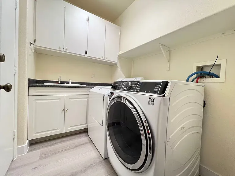 8480 Garnet Peak Ct — Photo 24