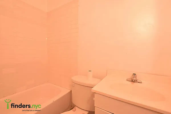 Rented by Clove Realty LLC | media 10