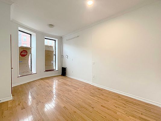 5th image of 1077 Dean St APT 2