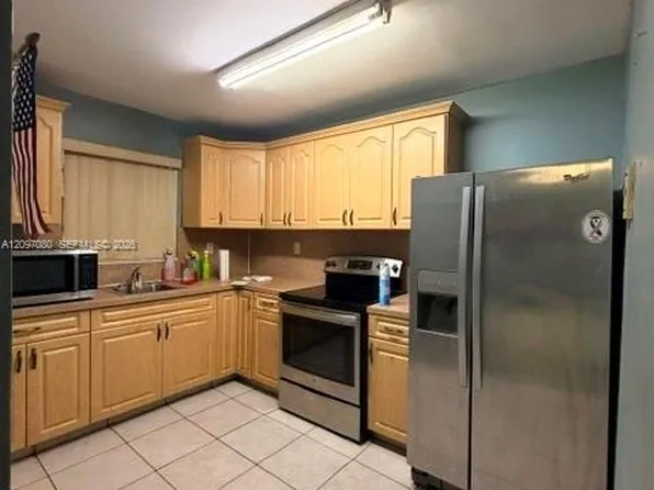 1111 NW 19th Ave APT 203, Miami, FL 33125