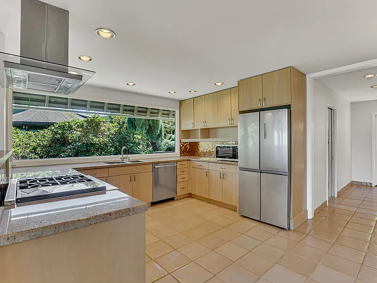 17642 Upper Cherry Ln — Photo 12