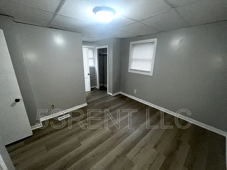 240 S Mary Ellen St #B — Photo 5