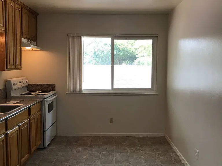 512 I St — Photo 3
