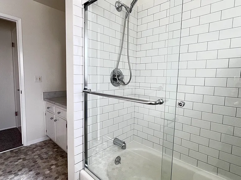 Olive Tree Apartments — Photo 9
