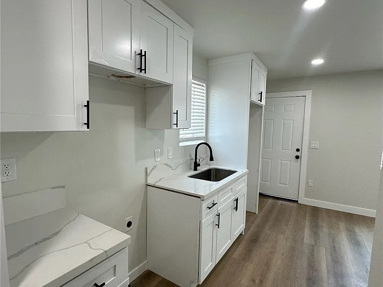 8939 Elizabeth Ave #E — Photo 7