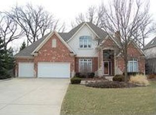 12054 Oak Tree Ln, Lemont, IL 60439