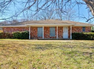 1215 N Goliad St, Rockwall, TX 75087