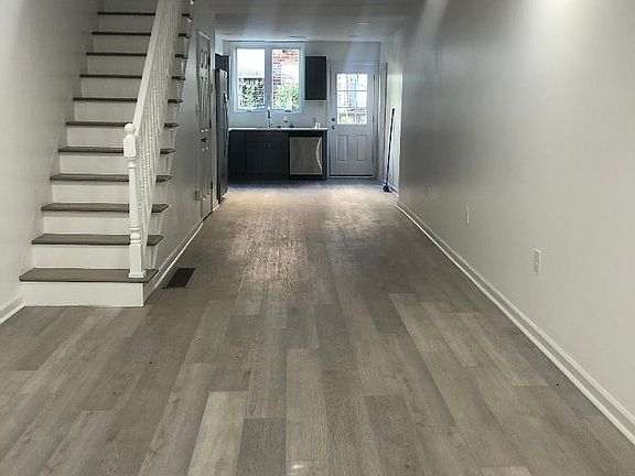 2nd image of 815 Tasker St