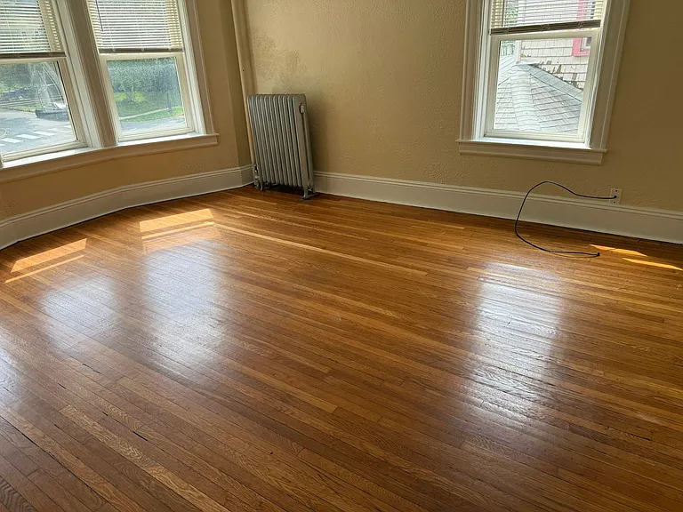 242 Fort Pleasant Ave #2L — Photo 2