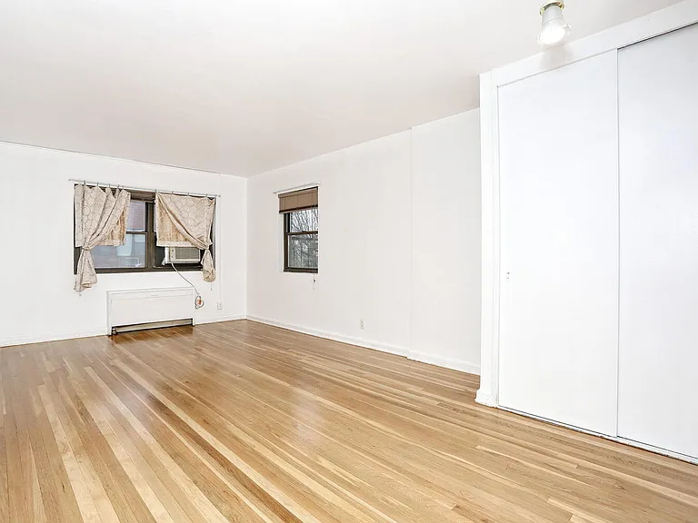 3021 Edwin Ave #5H — Photo 8