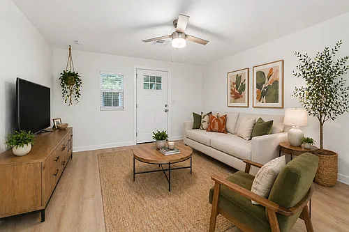 312 E Kinderman Dr #1 Photo 1