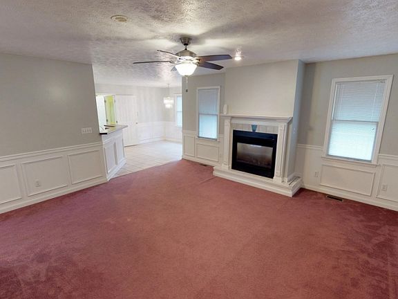 4th image of 2618 Halifax Dr