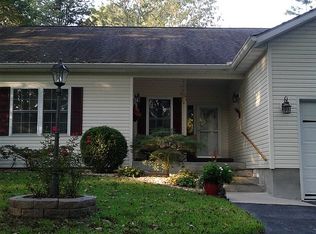 299 River Point Rd, Hollister, MO 65672