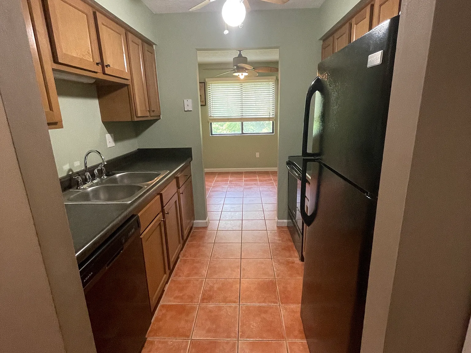 2 bed, 1056 sqft, $1,495 — Photo 4