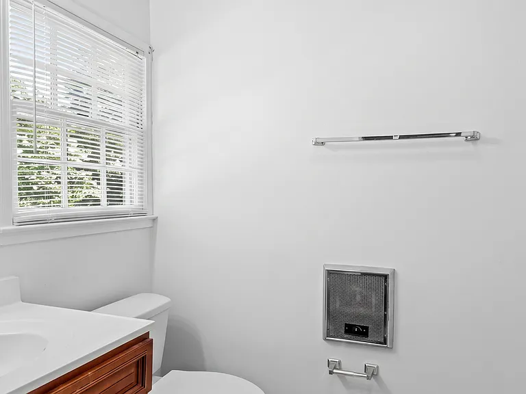 344 D Hanover Arms Ct #D — Photo 22