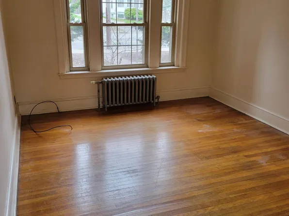 246 Woodford St #6, Portland, ME 04103
