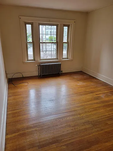 246 Woodford St #6 Photo 1