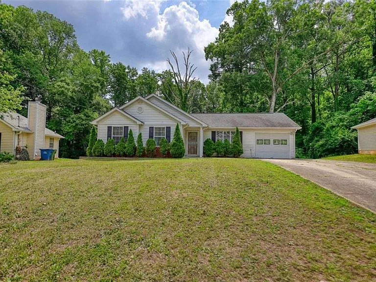 2119 Briar Glen Ln SW — Photo 3