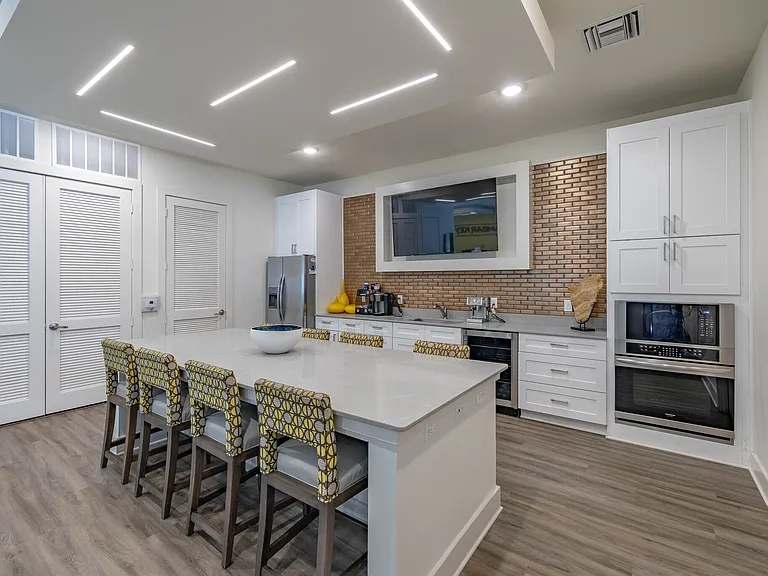 380 NE 4th Ave #17-103 — Photo 32