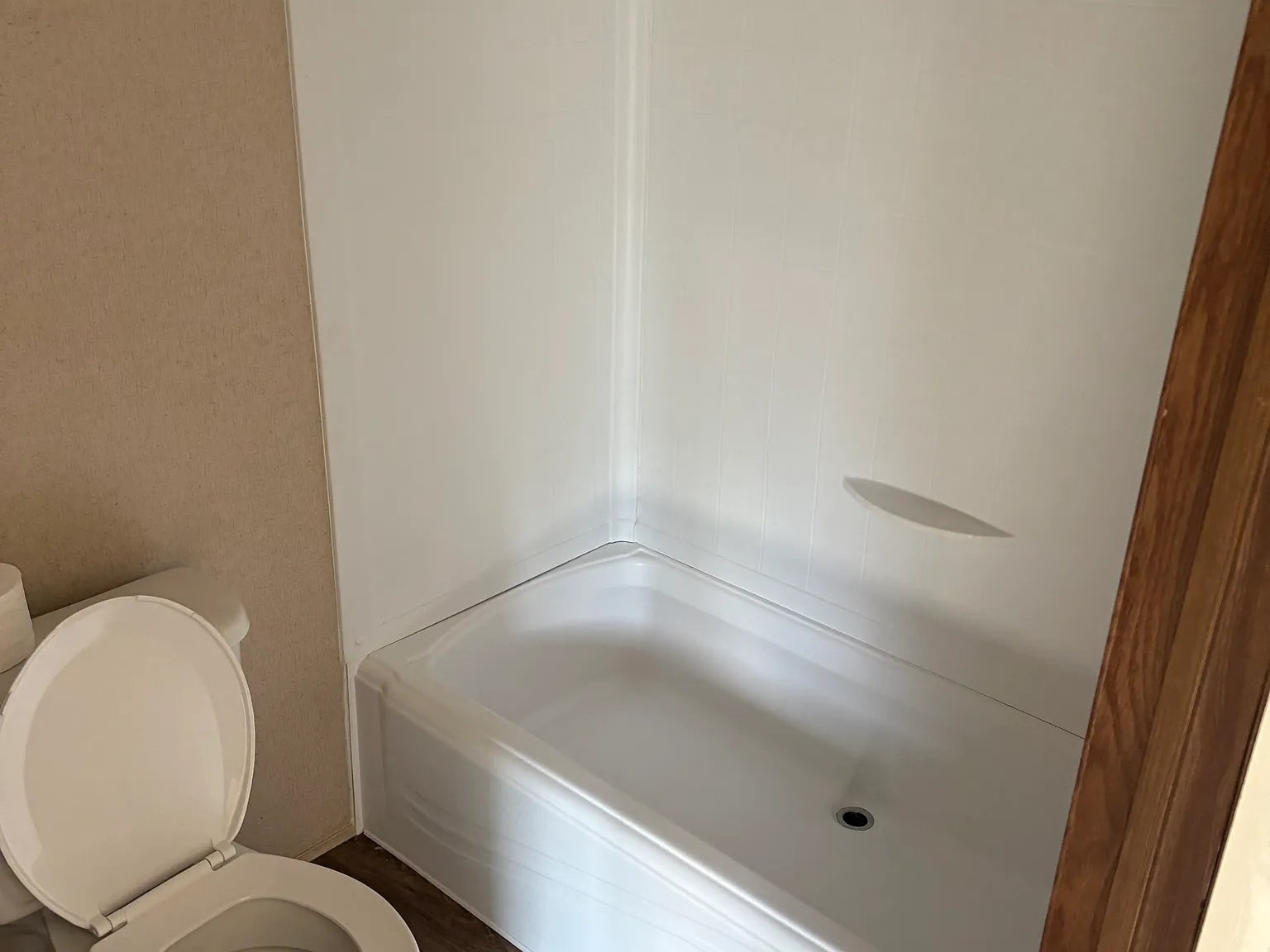 2 bed, $1,400 — Photo 1