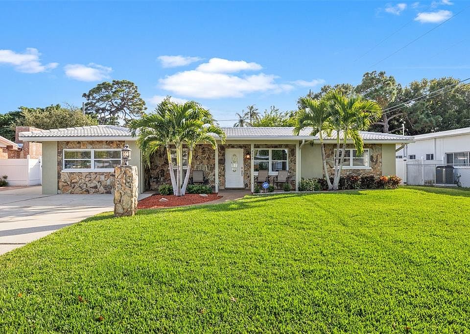 1st image of 8684 KUMQUAT AVENUE