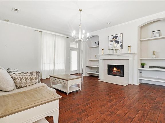 5th image of 3404 Bluegrass Dr