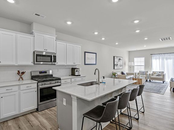 2nd image of 413 Batten Rd