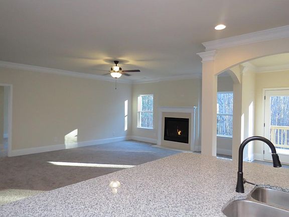 5th image of 3585 Brookhollow Dr