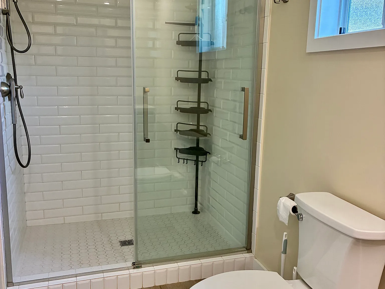 3 bed, 6198 sqft, $1,200 — Photo 4