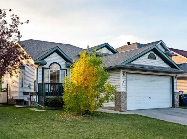 132 E San Diego Grn NE, Calgary, AB T1Y 7C5