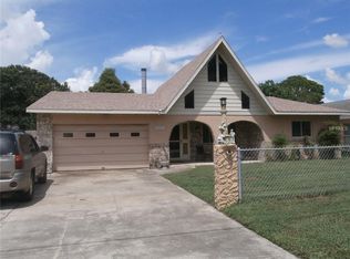 12511 Pine Island Dr, Leesburg, FL 34788