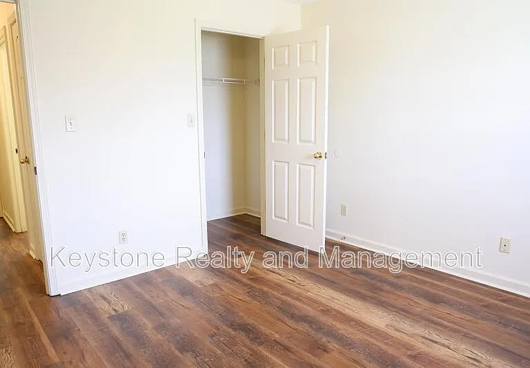 783 Sivley Rd — Photo 11