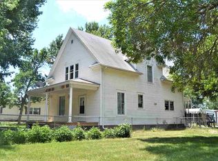 604 C St, Shelton, NE 68876
