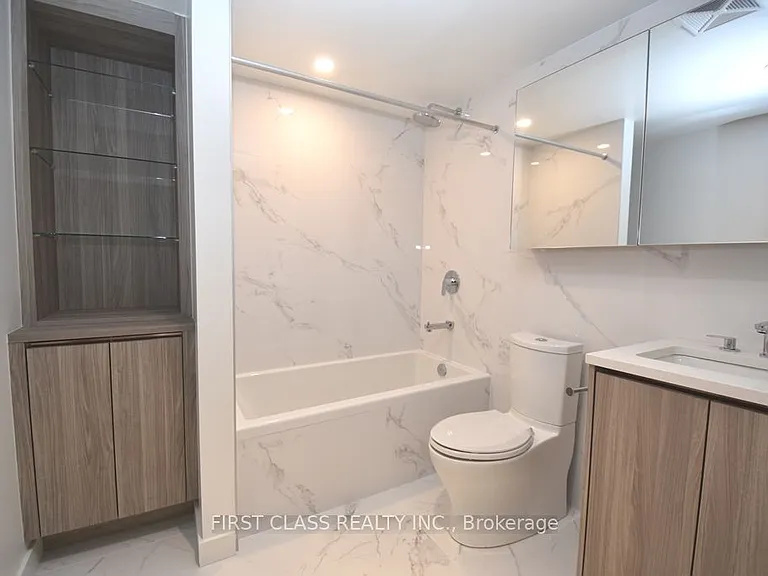 25 McMahon Dr #1707 — Photo 13