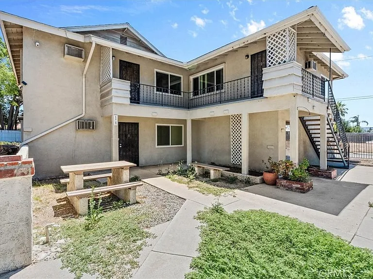 5351 Maitland St #3 — Photo 4