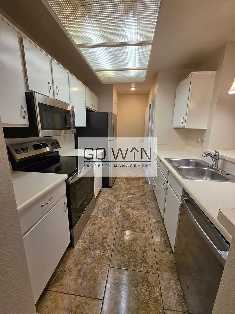 2 Bedroom/ 2 Bathroom Townhouse — Photo 1