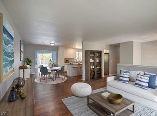 25 Hill Rd, Frenchtown, NJ 08825