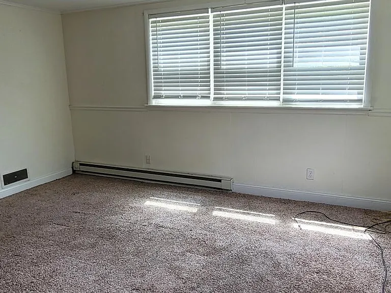 401 S Eason Dr #A — Photo 5