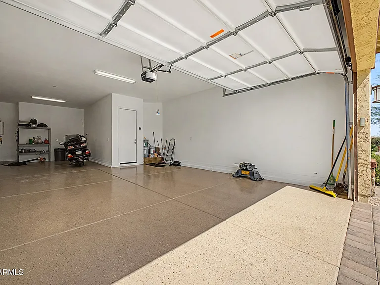 3205 N 198th Ln — Photo 38