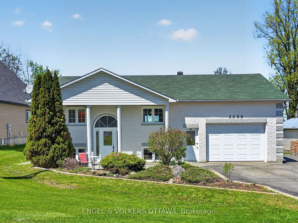 1st image of 3459 Principale St