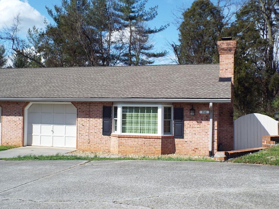 1st image of 916 Windridge Dr