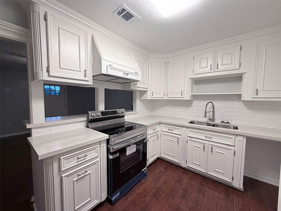 1st image of 1003 W 12th St